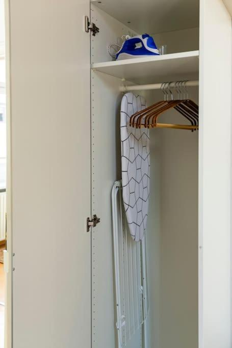 Savoir-Vivre In Unserer Zentralen Balkonwohnung Wenen Buitenkant foto
