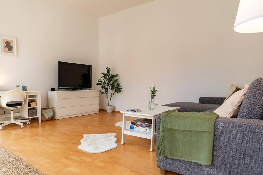 Savoir-Vivre In Unserer Zentralen Balkonwohnung Wenen Buitenkant foto