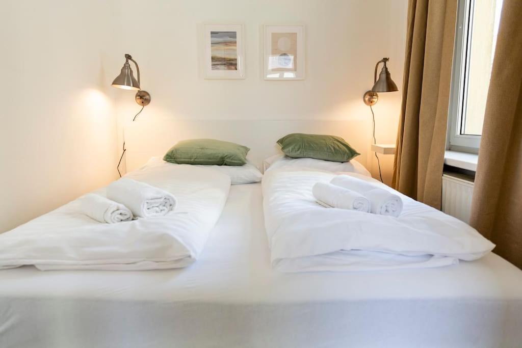 Savoir-Vivre In Unserer Zentralen Balkonwohnung Wenen Buitenkant foto